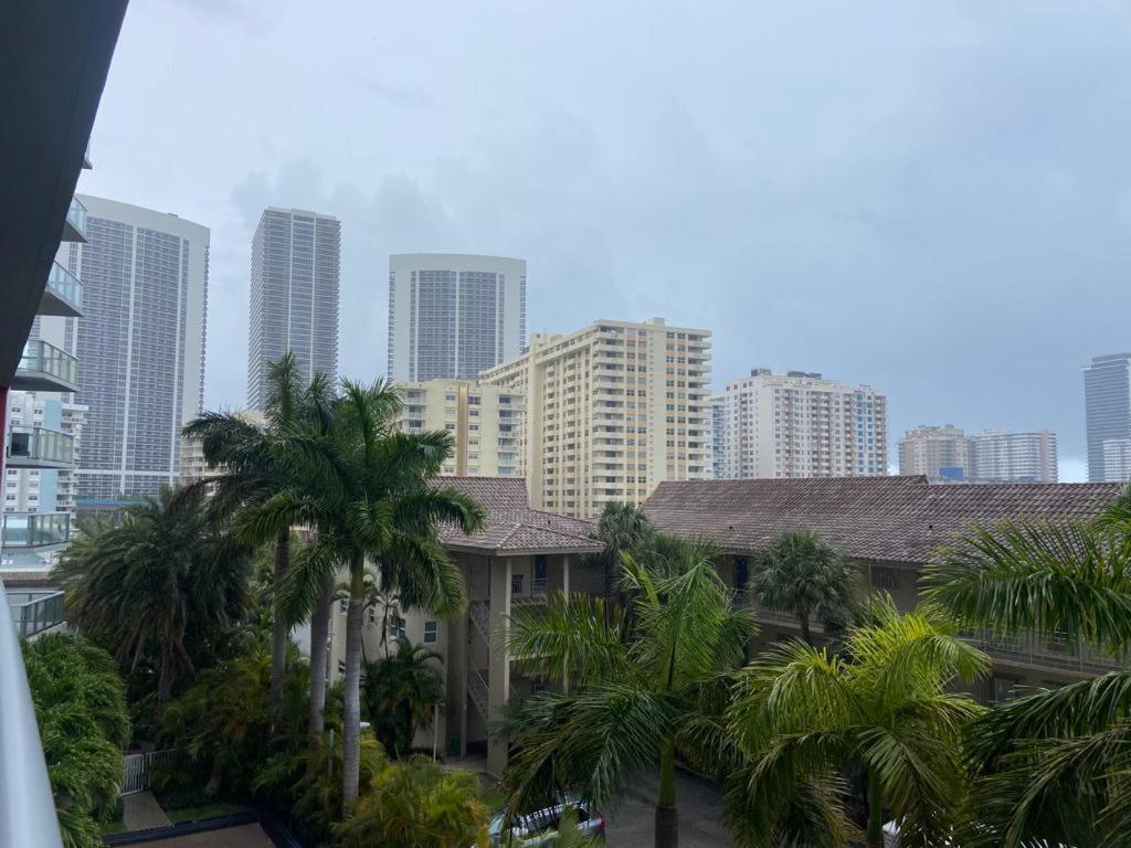 Beachwalk 1B-1B Apmt Amazing View 12A Hallandale Beach Exterior photo